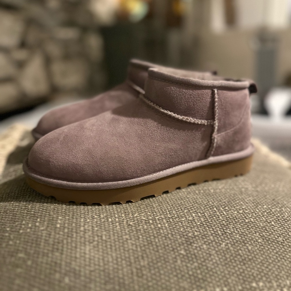 LOW UGG BOOTS